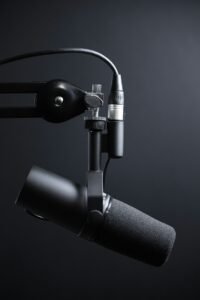 Podcast microphone and headphones studio setup - Record calls for podcasts with RECAP